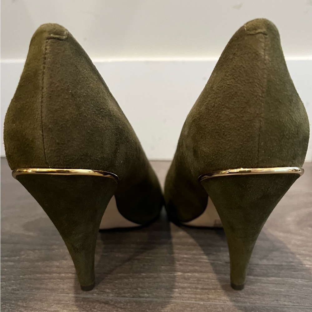 Nine West Green Suede Heels with Metallic Accent